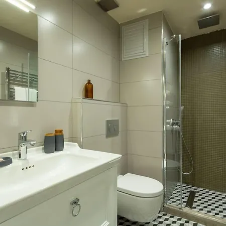 Dom House - New 1+1 In Taksim * イスタンブール